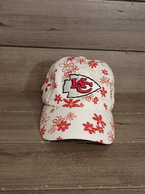 Kansas City Chiefs 47Brand Youth Adjustable Hat Red White Daisy Pattern
